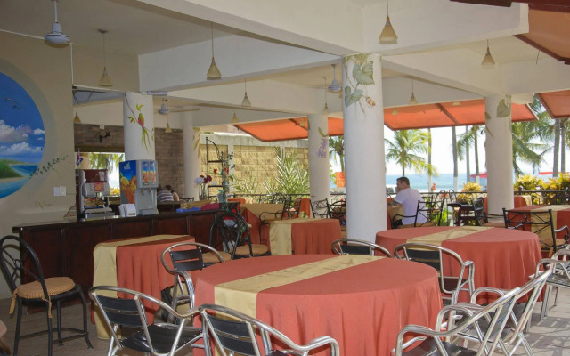 Balcon del Mar Beach Front Hotel