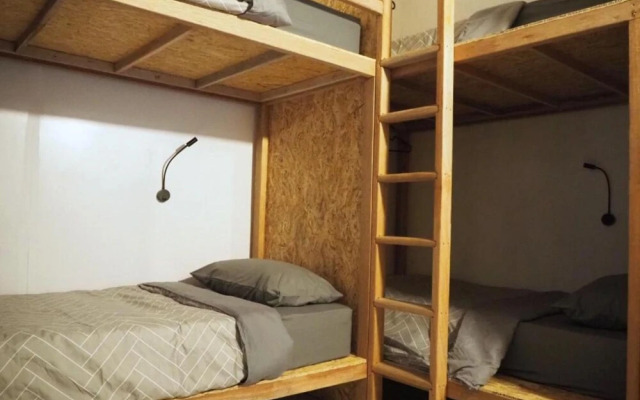 SPOT ON 90746 Vspace Guesthouse & Cafe