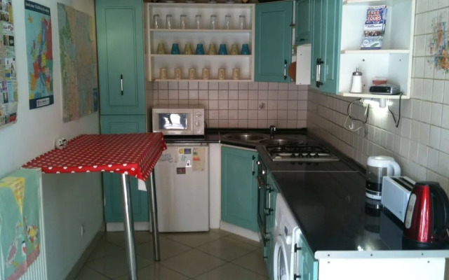 Caterina Private Rooms and Apartments