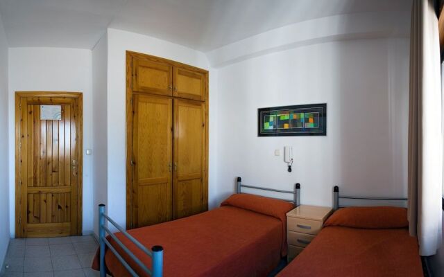 Albergue Inturjoven Víznar - Hostel