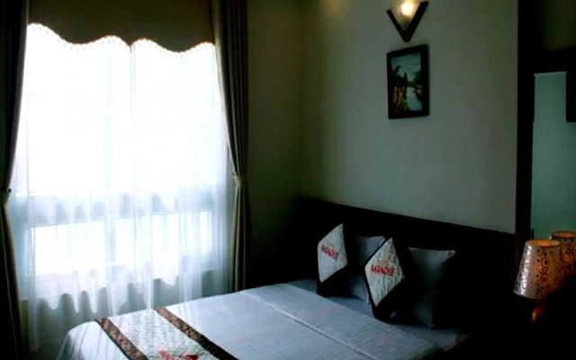 Paradise Hotel