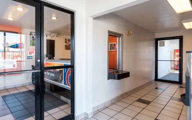 Motel 6 Austin, TX - Airport - South