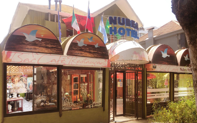 Nubes Hotel