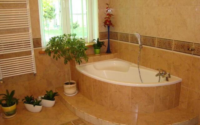 Pensjonat Dworek Baranówka