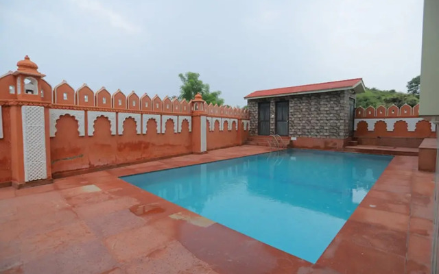 Raha Hotel