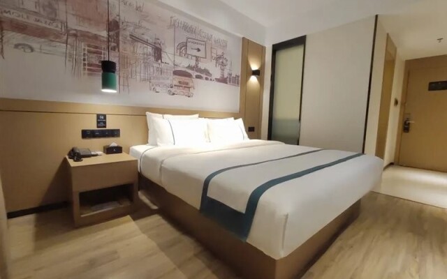 Junshan Avenue Store of Ji'an County