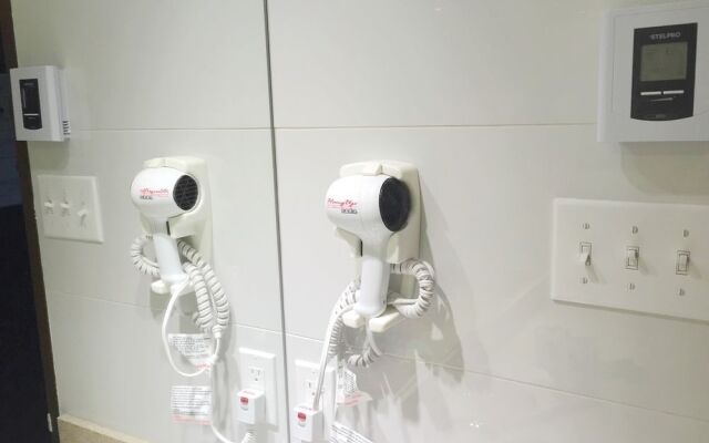 Auberge Du Grand Lac