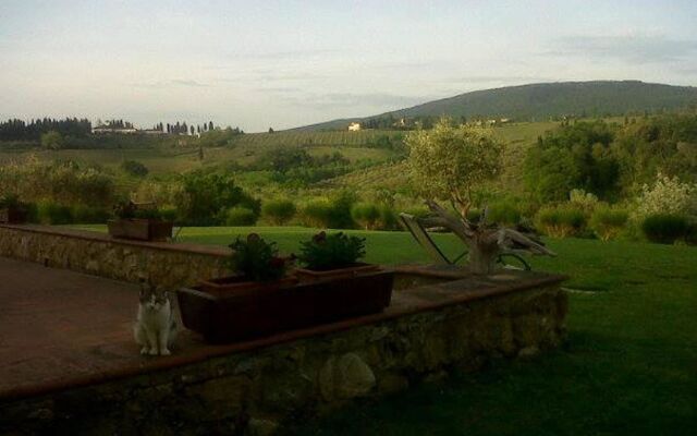 Apartment With one Bedroom in San Gimignano, With Pool Access, Furnish