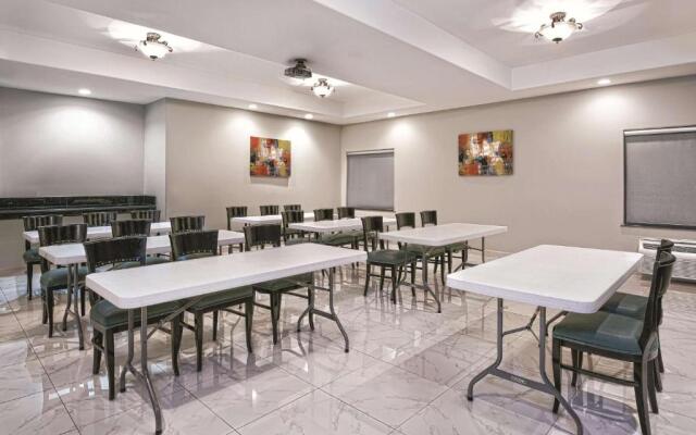 La Quinta by Wyndham Mercedes