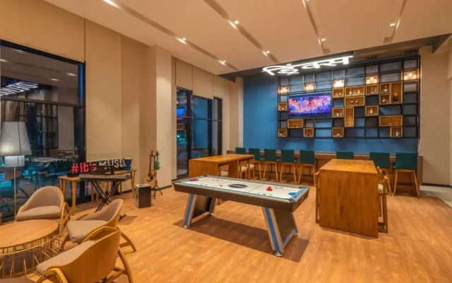 Ibis Thane