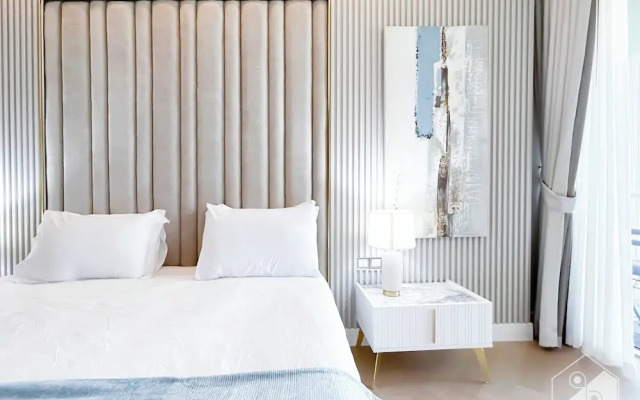 Luxury 1bedroom Balcony & View at the Dubai Mall