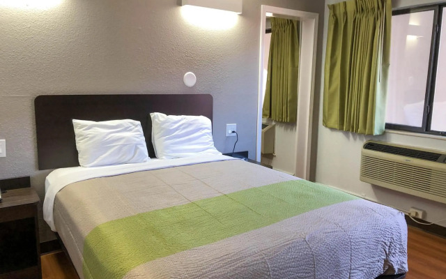 Motel 6 Wichita, KS