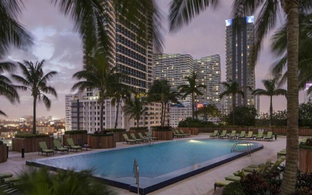 Lyx Suites at One Broadway in Brickell