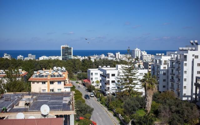 Immaculate 2-bed Penthouse in Kyrenia