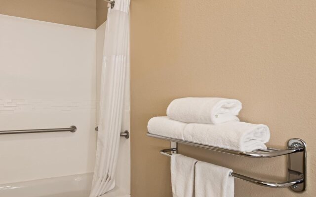 Best Western Plus Tulsa Inn & Suites