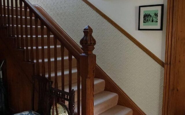 Wentworth House B & B