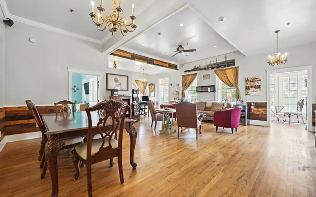 Carriage Way Centennial