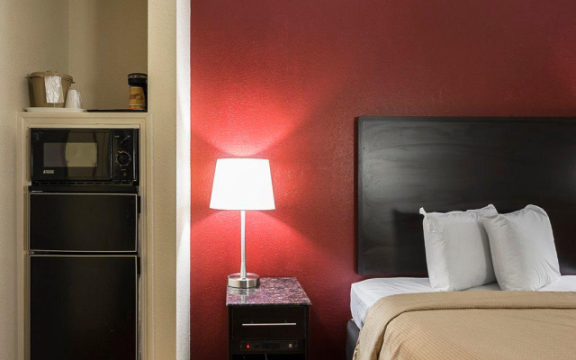 Red Roof Inn & Suites Scottsboro