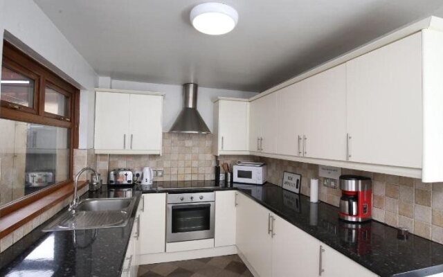 Shaftesbury Avenue Townhouse