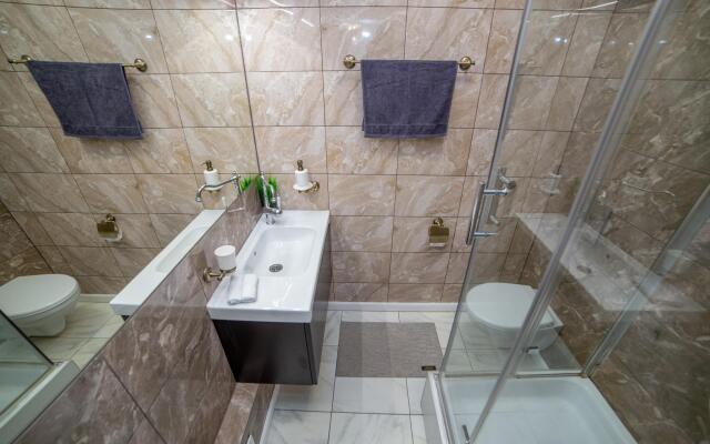 Европа Центр на улице Братская