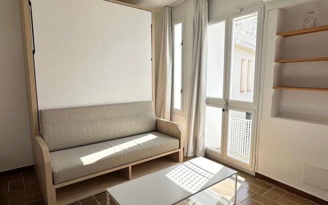 Porthos 112 in Roses