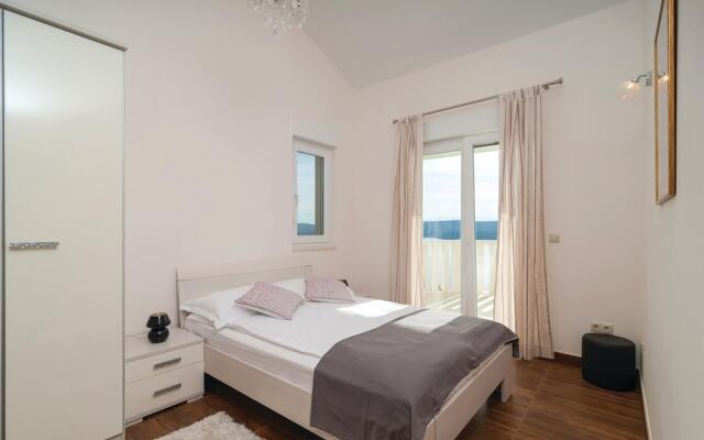 Amazing Home in Celina With Wifi and 4 Bedrooms