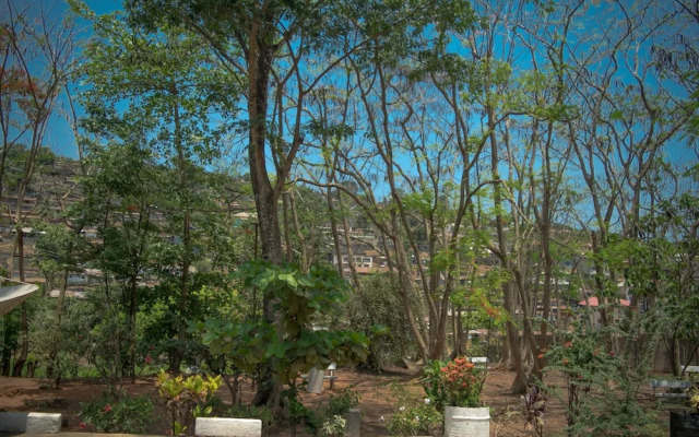 Lacs Villa Guest House