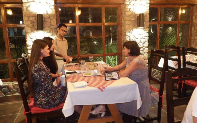 Palmyra Club Amar El Zaman