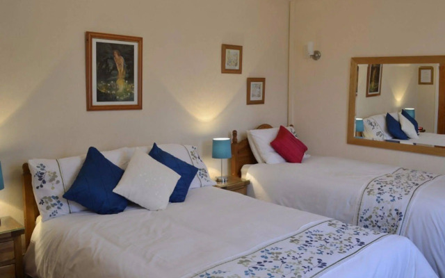 Lindisfarne House - Guest house
