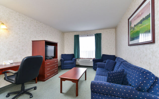 Ramada by Wyndham Nisku Edmonton Airport