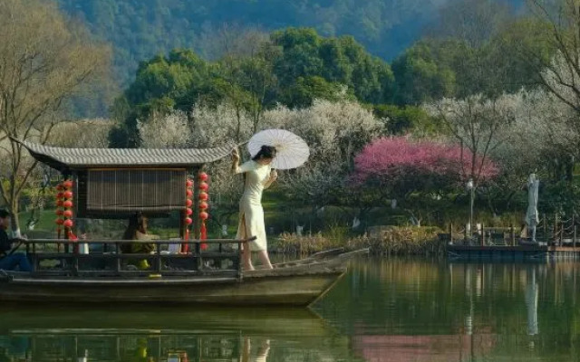 Hangzhou Shuimo Zhuang Private Home Forest Hotel (Chaoshan Scenic Area)