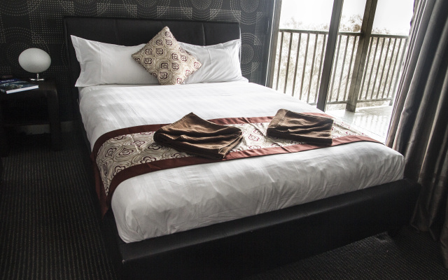 Duck Inn Mt Buller – Guest Rooms – Mount Buller