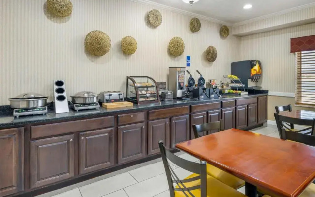 Holiday Inn Express Celina
