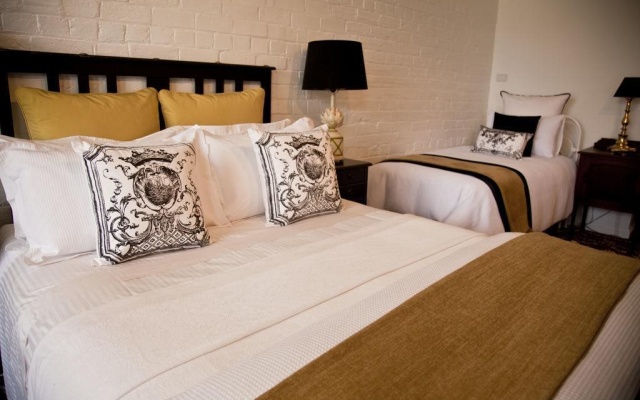 Chiltern Cottage and Indigo Suite – Guest Rooms – Chiltern