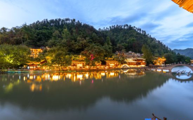 Manshan Su · Jiangjing Homestay (Fenghuang Ancient Town Branch) – Outside – Xiangxi