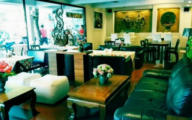 Villa Cha Cha Phra Athit