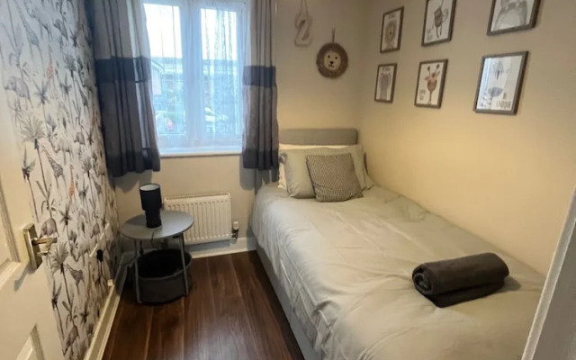 Trowbridge House, Long Stay Disc, Parking, Wifi