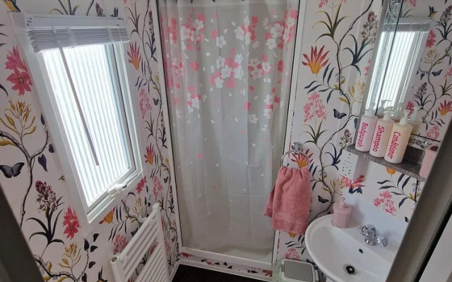 Inviting 3-bed Caravan in Porthcawl