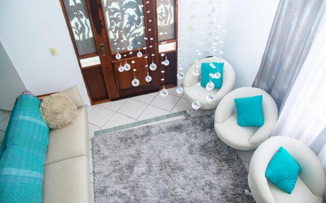 Linda casa com lazer a 500m da praia Guaratuba SP