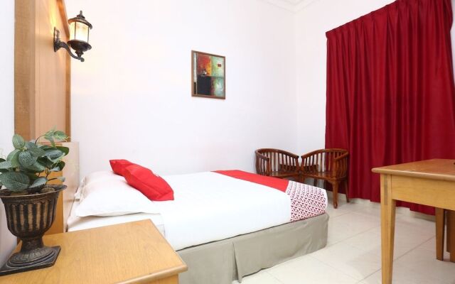 OYO 89523 Villa Sri Mayang