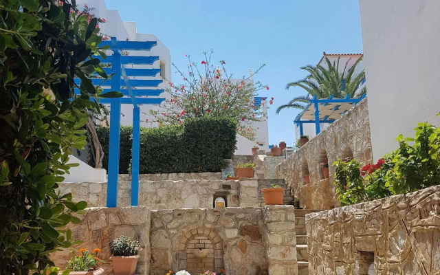 Pantonia Apartments