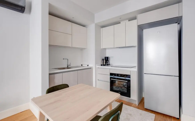 Modern Flat 5 min to Metro on Istiklal Avenue