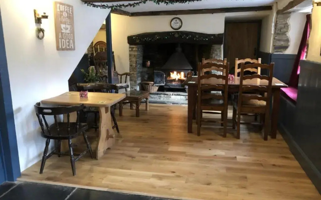 Blue Lion Inn