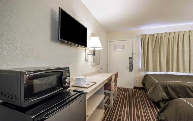 Rodeway Inn