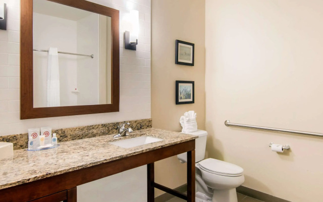 Comfort Inn & Suites Independence