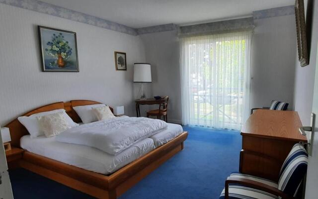 Sumptuous Holiday House Near The Beaches