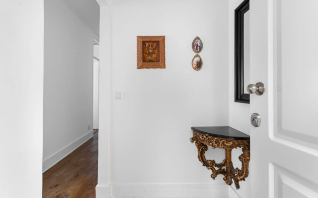 ALTIDO Stunning 4BR Apt w/terrace&seaview in Alfama