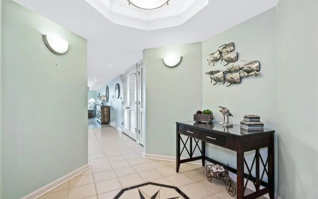 Yacht Club Villas