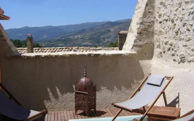 Les Roses Trémières