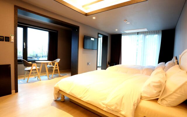 Suntree Hotel